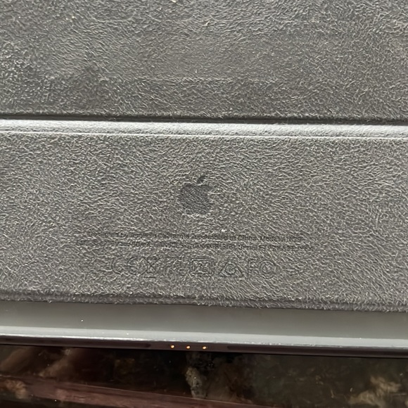 Apple Smart Keyboard - Picture 2 of 3